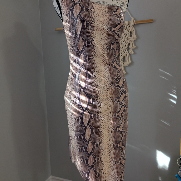 Vintage y2k Bebe snakeskin asymmetrical one shoulder mini dress - Picture 5 of 10